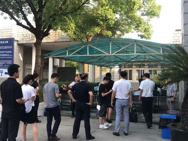 上海工傷賠償怎么辦 律師費(fèi)用是多少
